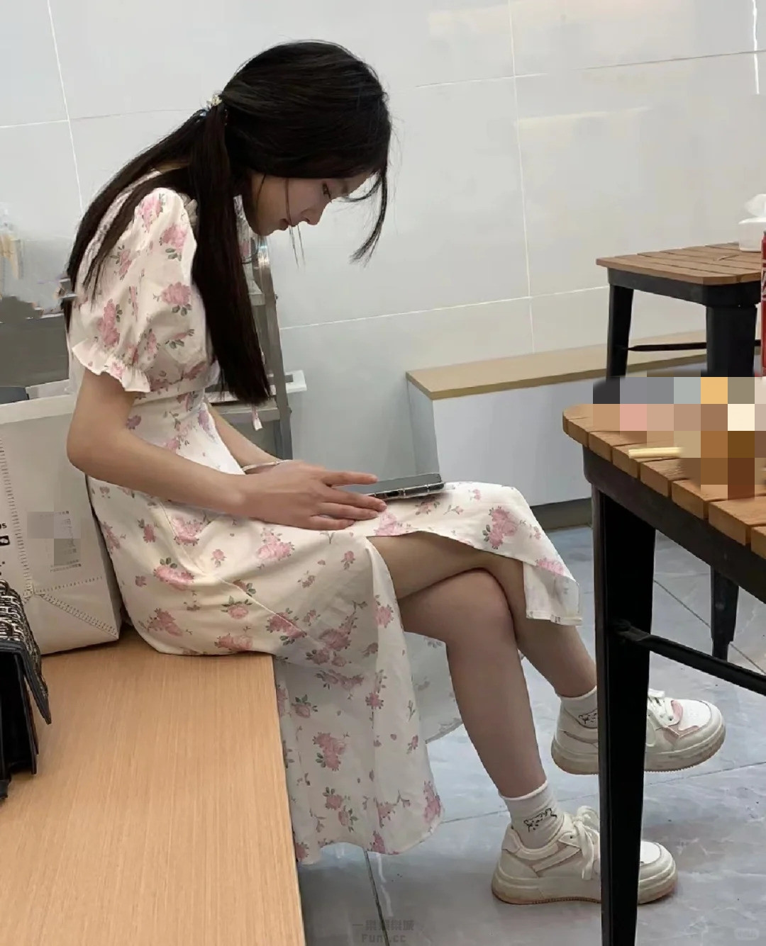偷拍.jpg