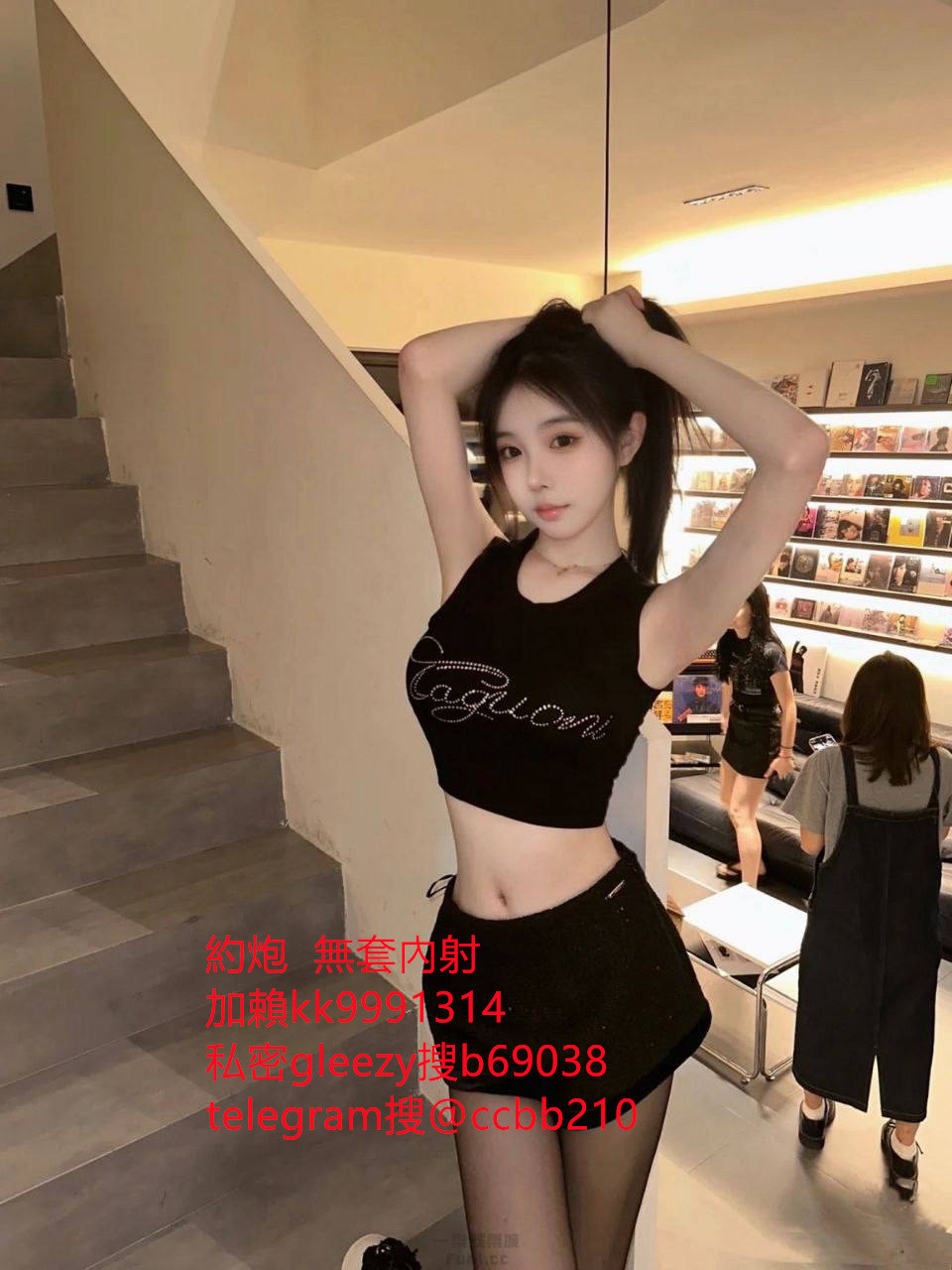 李玲.jpg