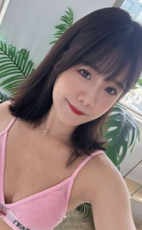 內衣辣秀細腰長腿 逆天顏值讓人魂牽夢縈