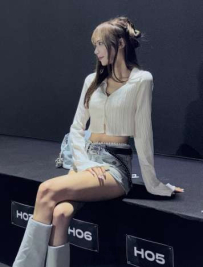 比基尼甜美現身！驚呼「太犯規」，S曲線一覽無遺