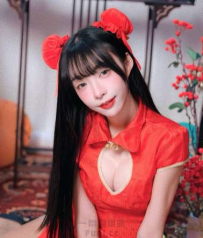 送福利！甜美笑容藏不住傲人曲線 網讚：氣質太出眾