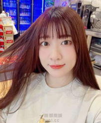 超白嫩皮膚好養眼 讓人受不了