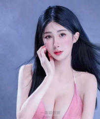 泳池 打卡！甜美巨乳、纖細啦啦隊女神 視角太邪惡