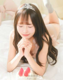 化身甜美應援女神！火辣曲線讓人視線難移