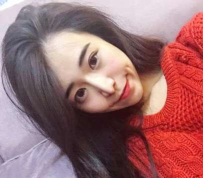 貼身小背心小露事業線自拍 S型曲線翹屁股好身材 太誘人吧