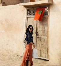 比基尼自拍_腰瘦腿細胸部卻有料真是不科學