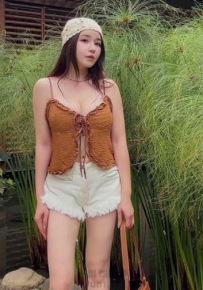 巨乳深溝比基尼誘惑