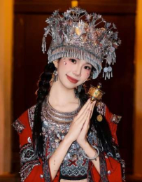 火辣應援服大秀逆天細腰，全場目光瞬間聚焦