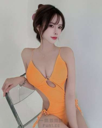 長相美艷逼人 姣好身材送放福利