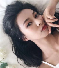 氣質美女Jane Chen大秀性感小蠻腰