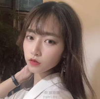 清新高冷正妹 擁有纖細嫩腿和高顏值 好想把她帶回家～