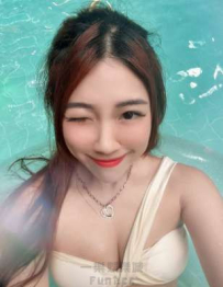 長腿巨胸 牙科護理員